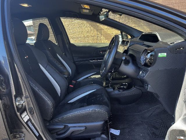 TOYOTA AQUA 2018 Image 31