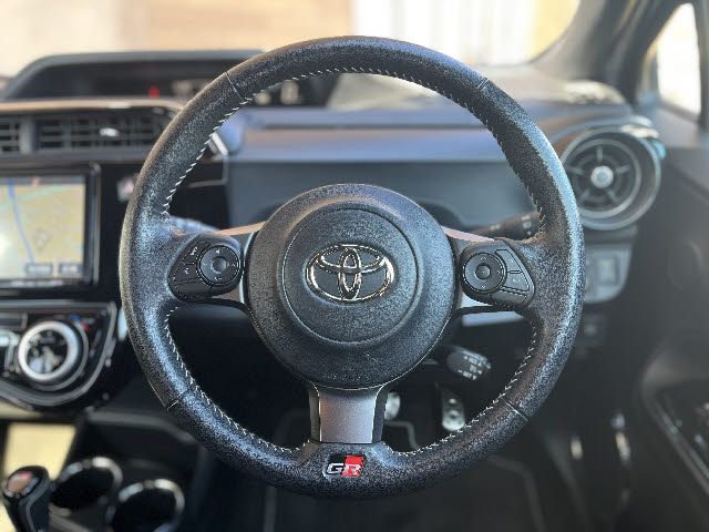 TOYOTA AQUA 2018 Image 31