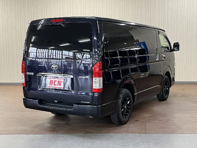 TOYOTA HIACE VAN 2WD 2022 Image 31