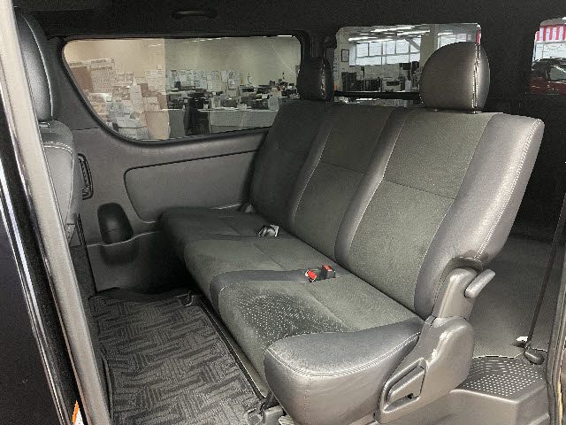 TOYOTA HIACE VAN 2WD 2022 Image 31