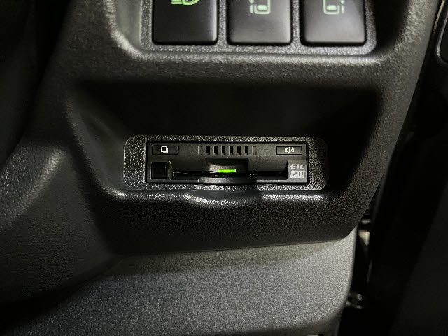 TOYOTA HIACE VAN 2WD 2022 Image 31