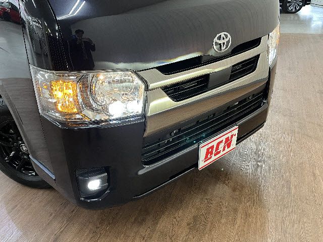 TOYOTA HIACE VAN 2WD 2022 Image 31
