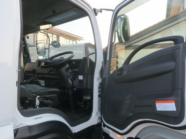 ISUZU FORWARD 2025 Image 31