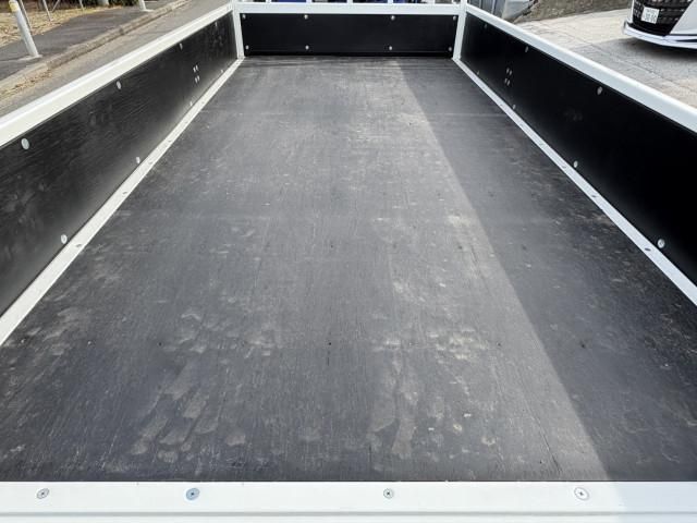 MITSUBISHI CANTER 2025 Image 31