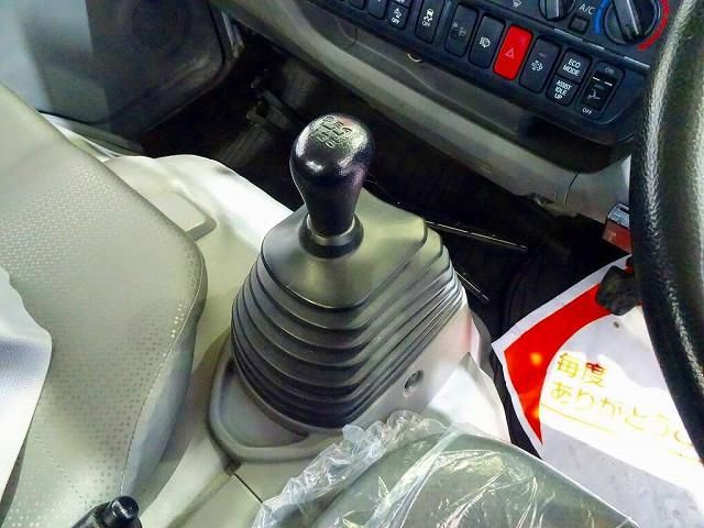 HINO DUTRO 2021 Image 31