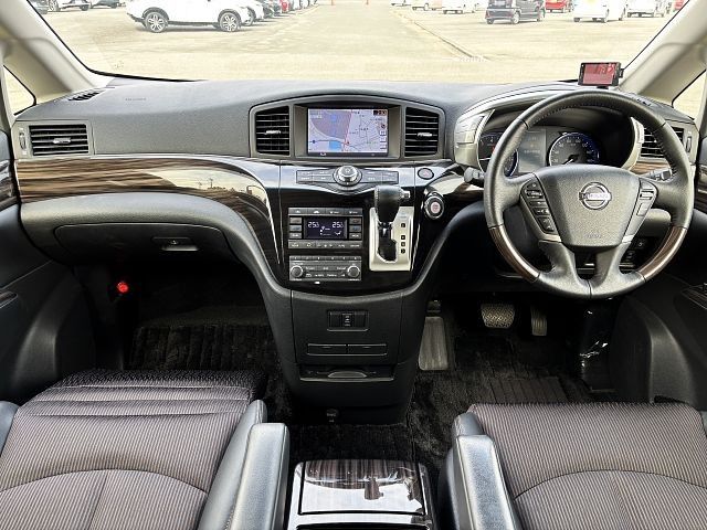 NISSAN ELGRAND 2016 Image 31