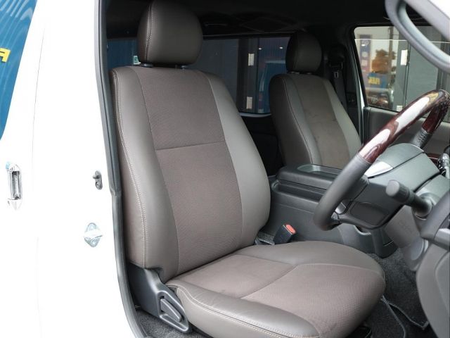 TOYOTA HIACE VAN 2WD 2018 Image 31