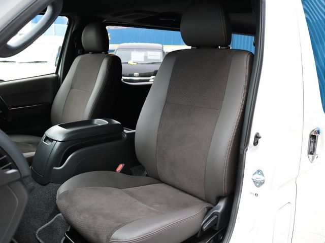 TOYOTA HIACE VAN 2WD 2018 Image 31