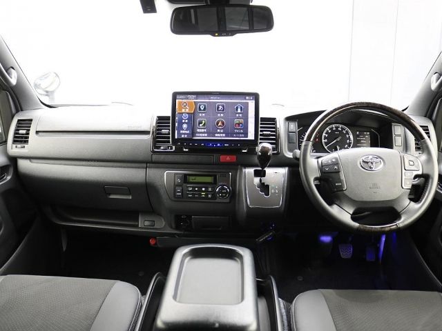 TOYOTA HIACE VAN 2WD 2021 Image 31