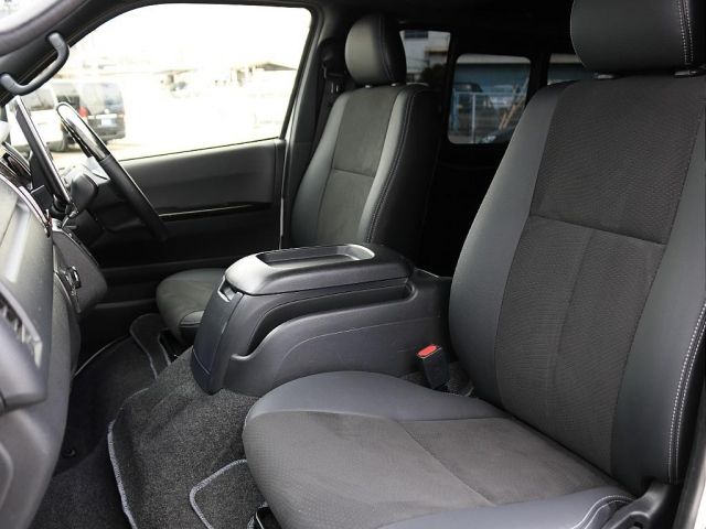 TOYOTA HIACE VAN 2WD 2021 Image 31