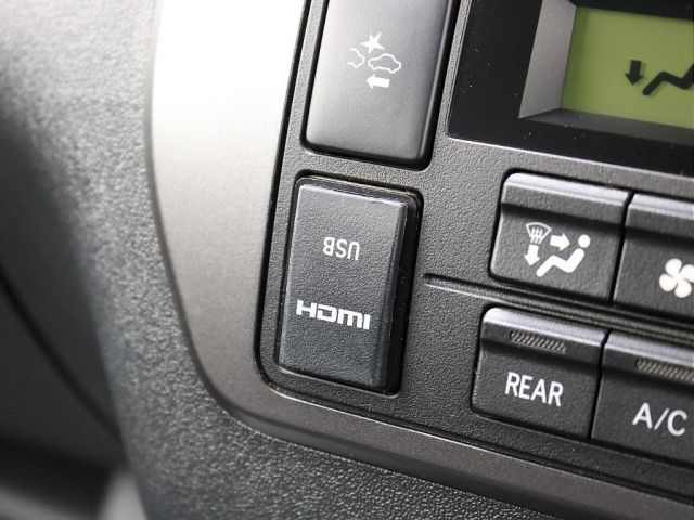 TOYOTA HIACE VAN 2WD 2021 Image 31