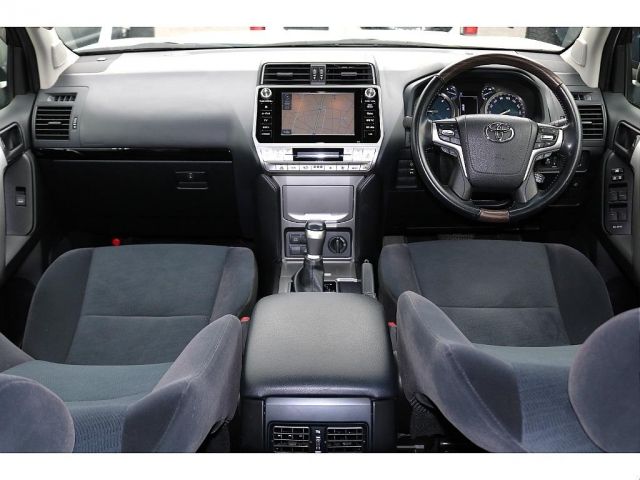 TOYOTA LANDCRUISER PRADO 2019 Image 31