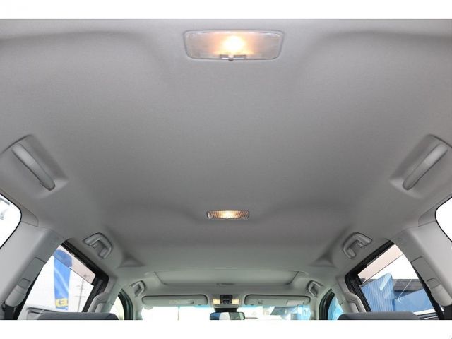 TOYOTA LANDCRUISER PRADO 2019 Image 31