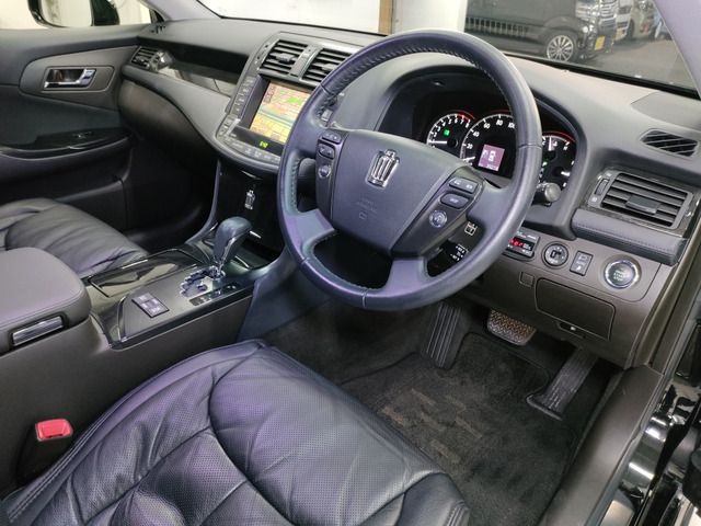 TOYOTA CROWN SEDAN 2009 Image 31