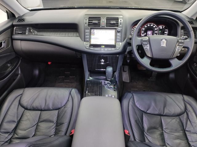 TOYOTA CROWN SEDAN 2009 Image 31