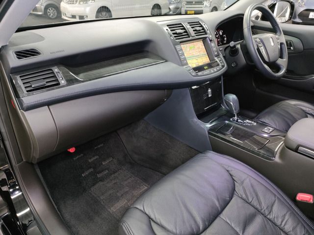 TOYOTA CROWN SEDAN 2009 Image 31