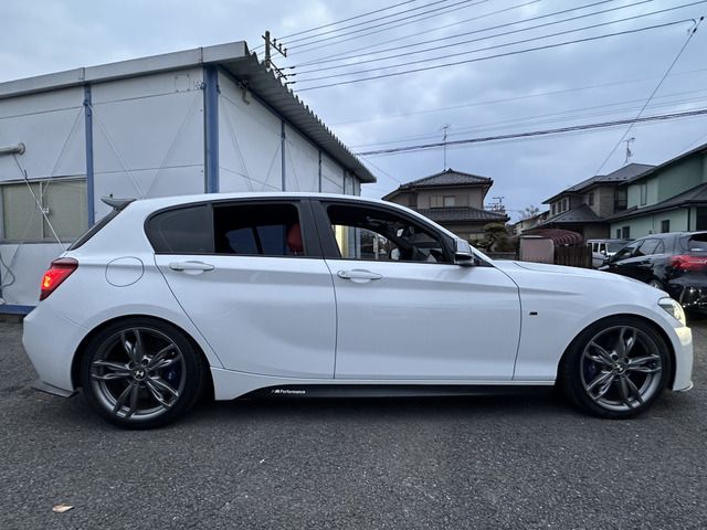 BMW 1SERIES 2015 Image 31