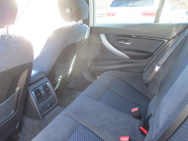 BMW 3SERIES SEDAN 2017 Image 31