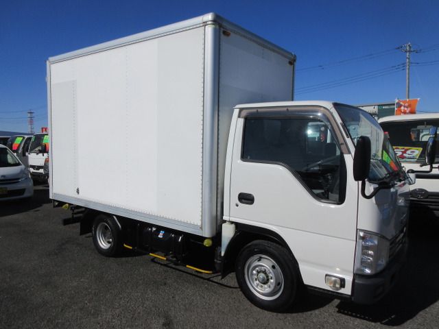 ISUZU  2014 Image 31
