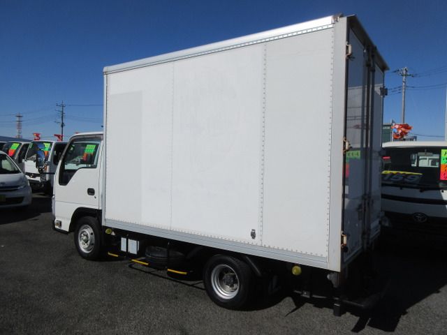 ISUZU  2014 Image 31