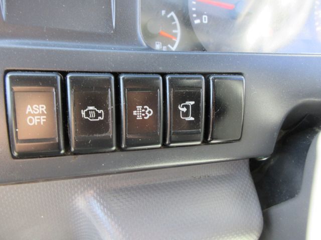 ISUZU  2014 Image 31