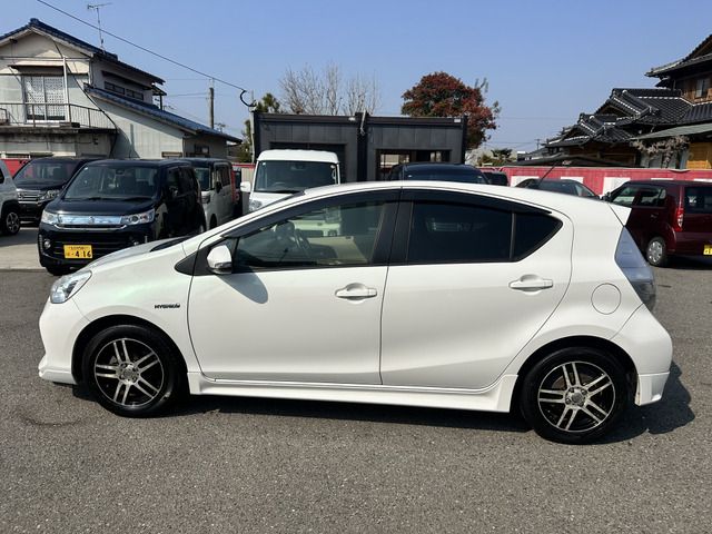 TOYOTA AQUA 2013 Image 31