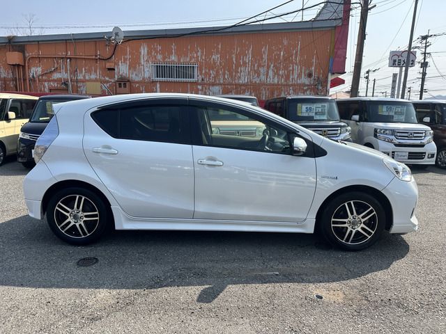 TOYOTA AQUA 2013 Image 31