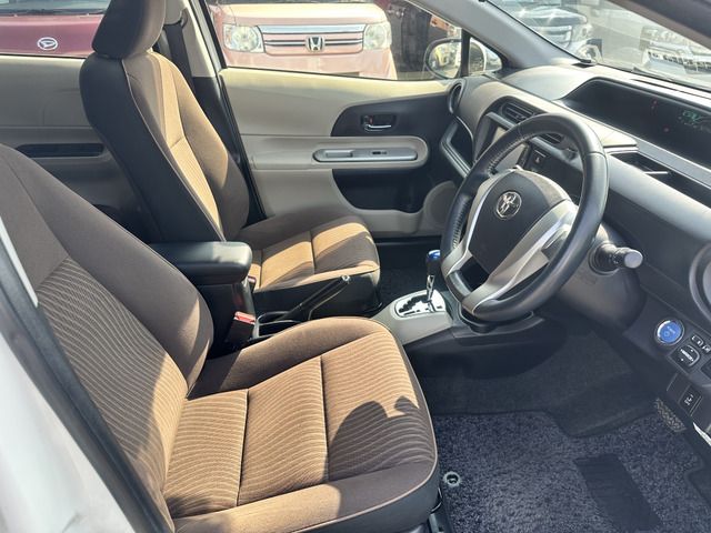 TOYOTA AQUA 2013 Image 31