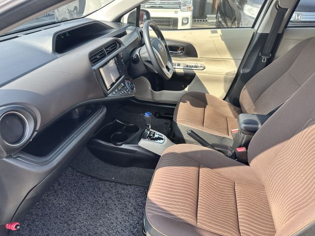 TOYOTA AQUA 2013 Image 31