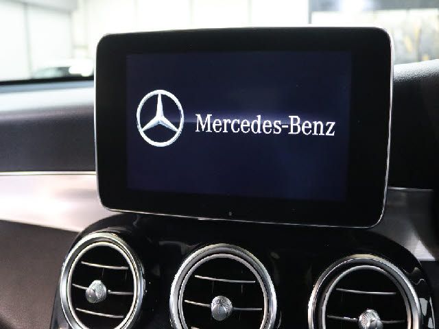 MERCEDES BENZ GLC CL 2018 Image 31