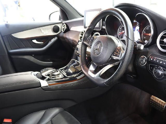 MERCEDES BENZ GLC CL 2018 Image 31
