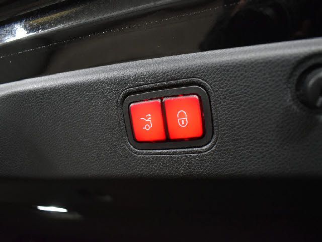 MERCEDES BENZ CLS CL 2019 Image 31