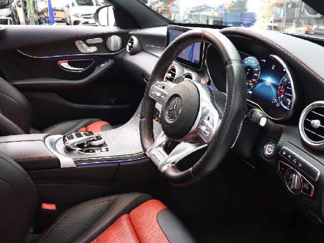 MERCEDES BENZ MERCEDES AMG C CLASS 2019 Image 31