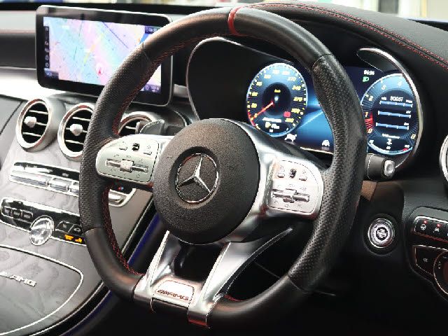 MERCEDES BENZ MERCEDES AMG C CLASS 2019 Image 31