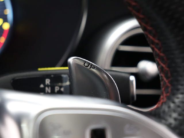 MERCEDES BENZ MERCEDES AMG C CLASS 2019 Image 31