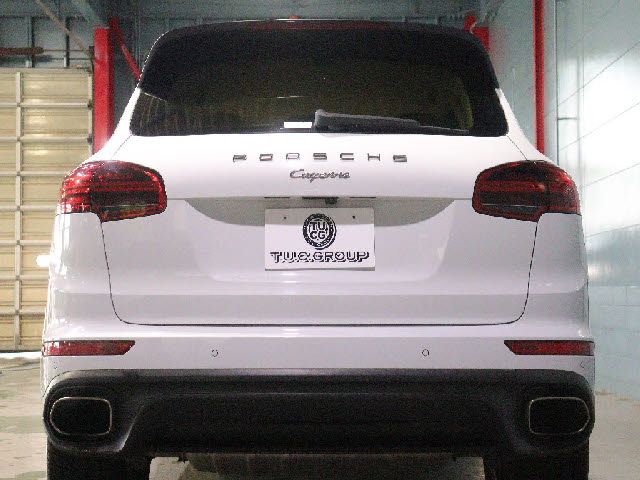 PORSCHE CAYENNE 2016 Image 31