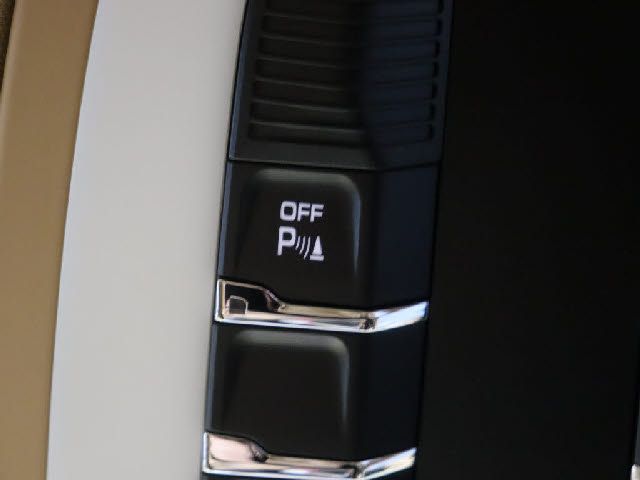 PORSCHE CAYENNE 2016 Image 31