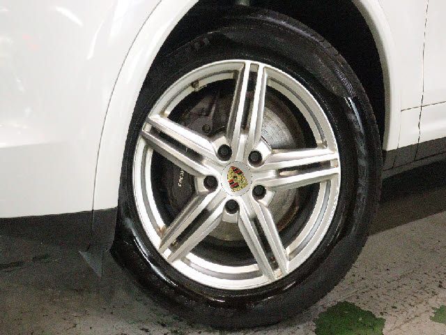 PORSCHE CAYENNE 2016 Image 31