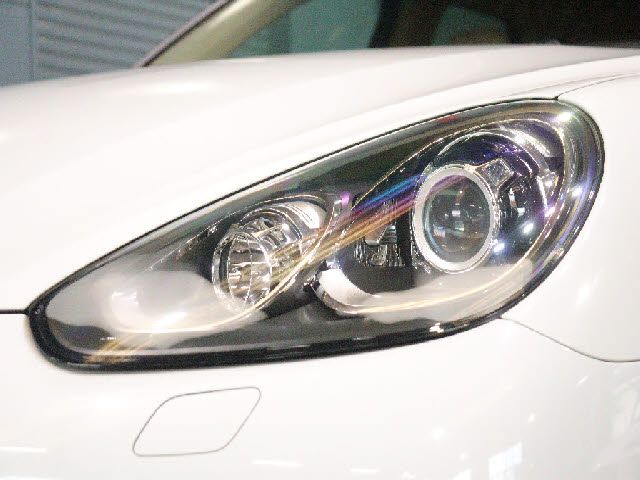 PORSCHE CAYENNE 2016 Image 31