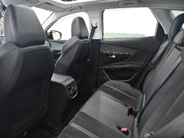 PEUGEOT 3008 2020 Image 31