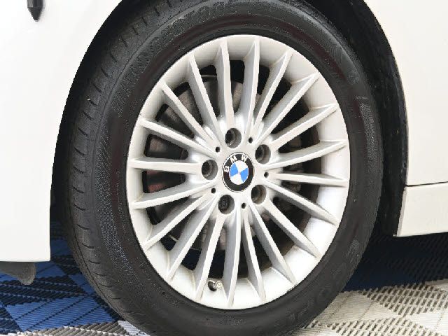 BMW 3SERIES TOURING 2018 Image 31