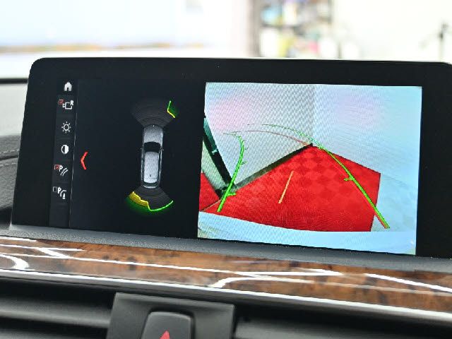 BMW 3SERIES TOURING 2018 Image 31