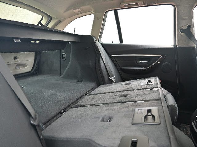 BMW 3SERIES TOURING 2018 Image 31