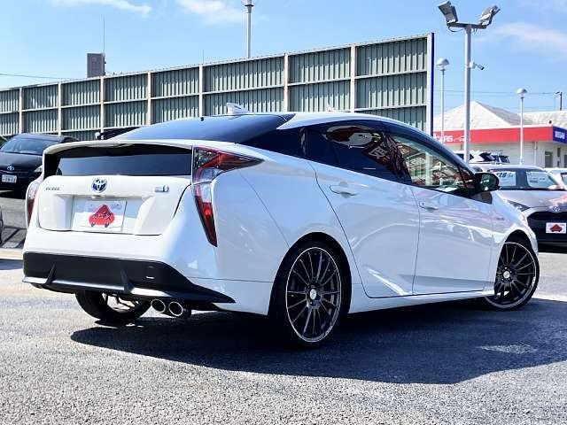 TOYOTA PRIUS 2016 Image 31