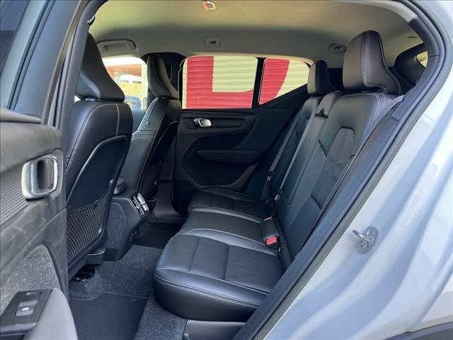 VOLVO XC40 2022 Image 31