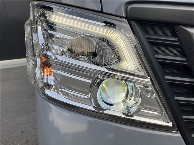 NISSAN NV350 CARAVAN 2021 Image 31