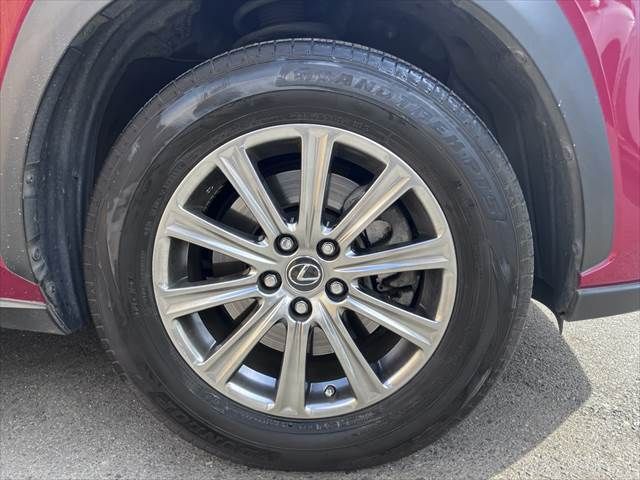 TOYOTA LEXUS NX300 2017 Image 31