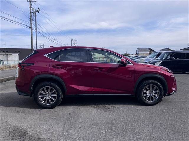 TOYOTA LEXUS NX300 2017 Image 31