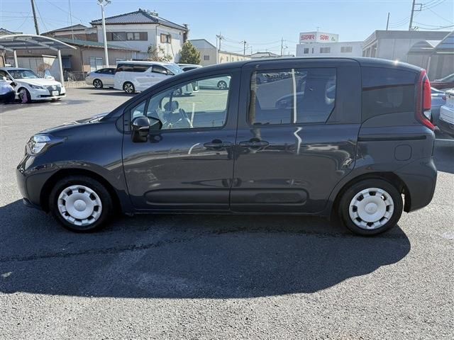 TOYOTA SIENTA HYBRID 2023 Image 31