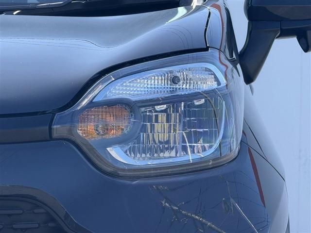 TOYOTA SIENTA HYBRID 2023 Image 31